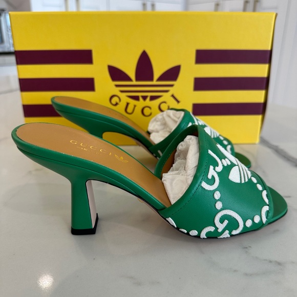 Gucci x Adidas Logo Slide Sandals - Picture 2 of 9